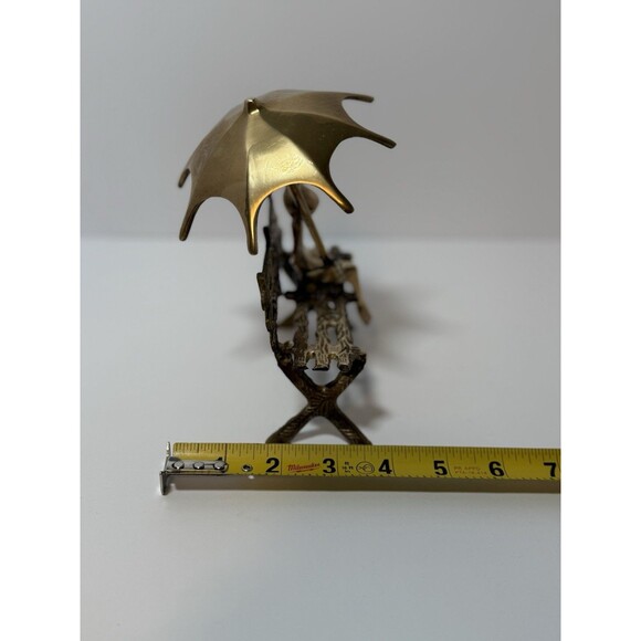 Vintage Brass‎ Frog Sitting on Bench Under Umbrella Statue Figurine. Lonely Frog - Picture 10 of 11